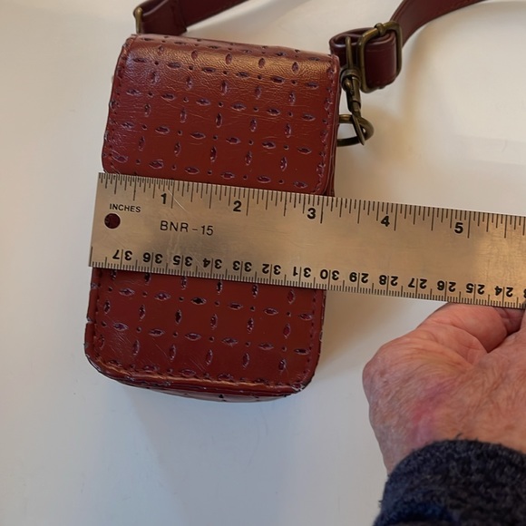 ICON Mini Travel cross body/ Can attach on a Belt - Picture 11 of 11